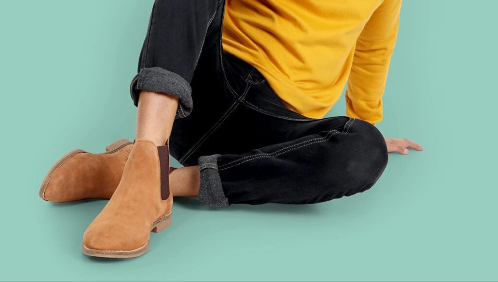 Model-wearing-suede-chelsea-boots-under-2000