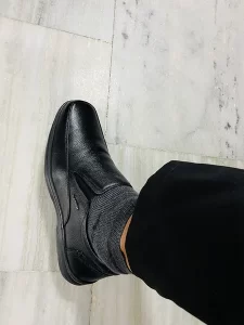Black-leather-shoe