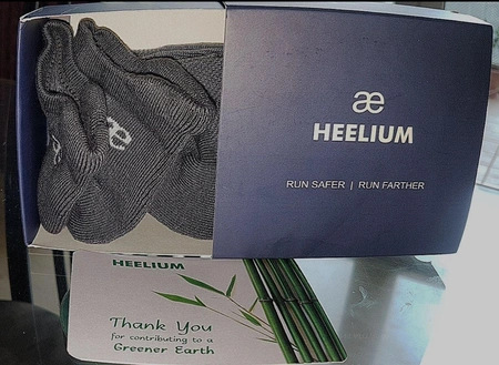 Unboxing-And-Pacaging-Image-Of-Heelium-Brand-Smell-Free-Socks