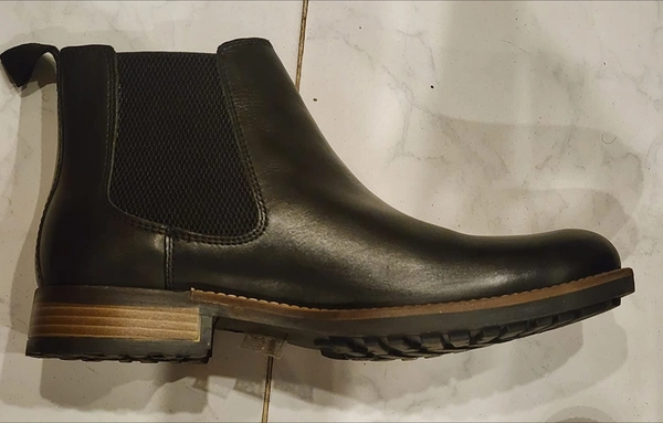Hx-London-Black-Chelsea-Boot-Side-View-with-Visible-Sole